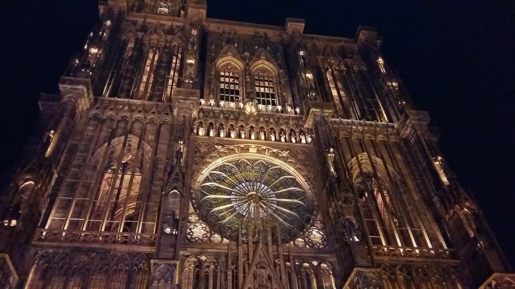 Les Appartements Place De La Cathedrale 斯特拉斯堡 外观 照片
